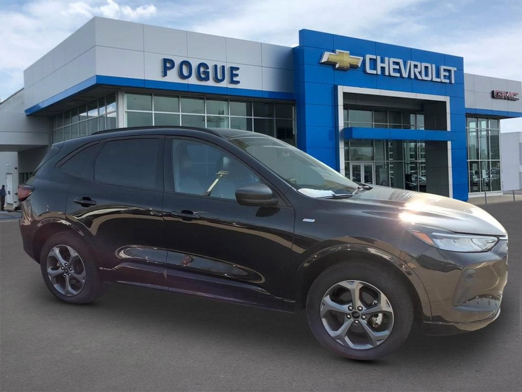 2024 Ford Escape ST-Line in Black — front three-quarter view
