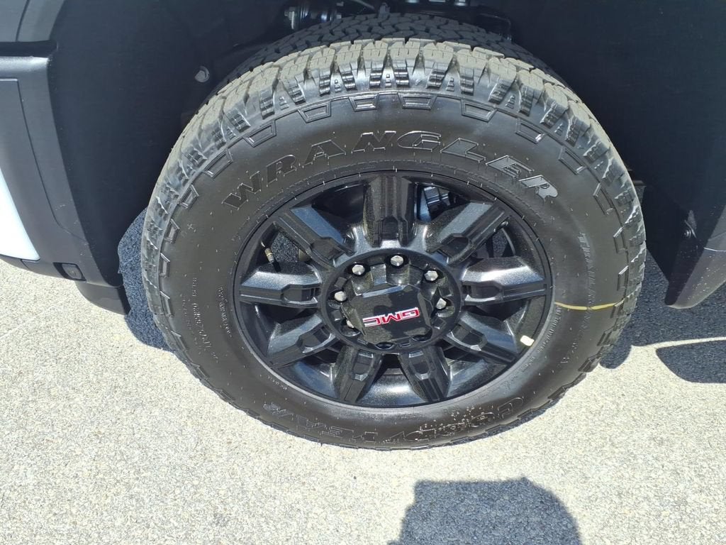 2026 GMC Sierra 2500HD — detail view