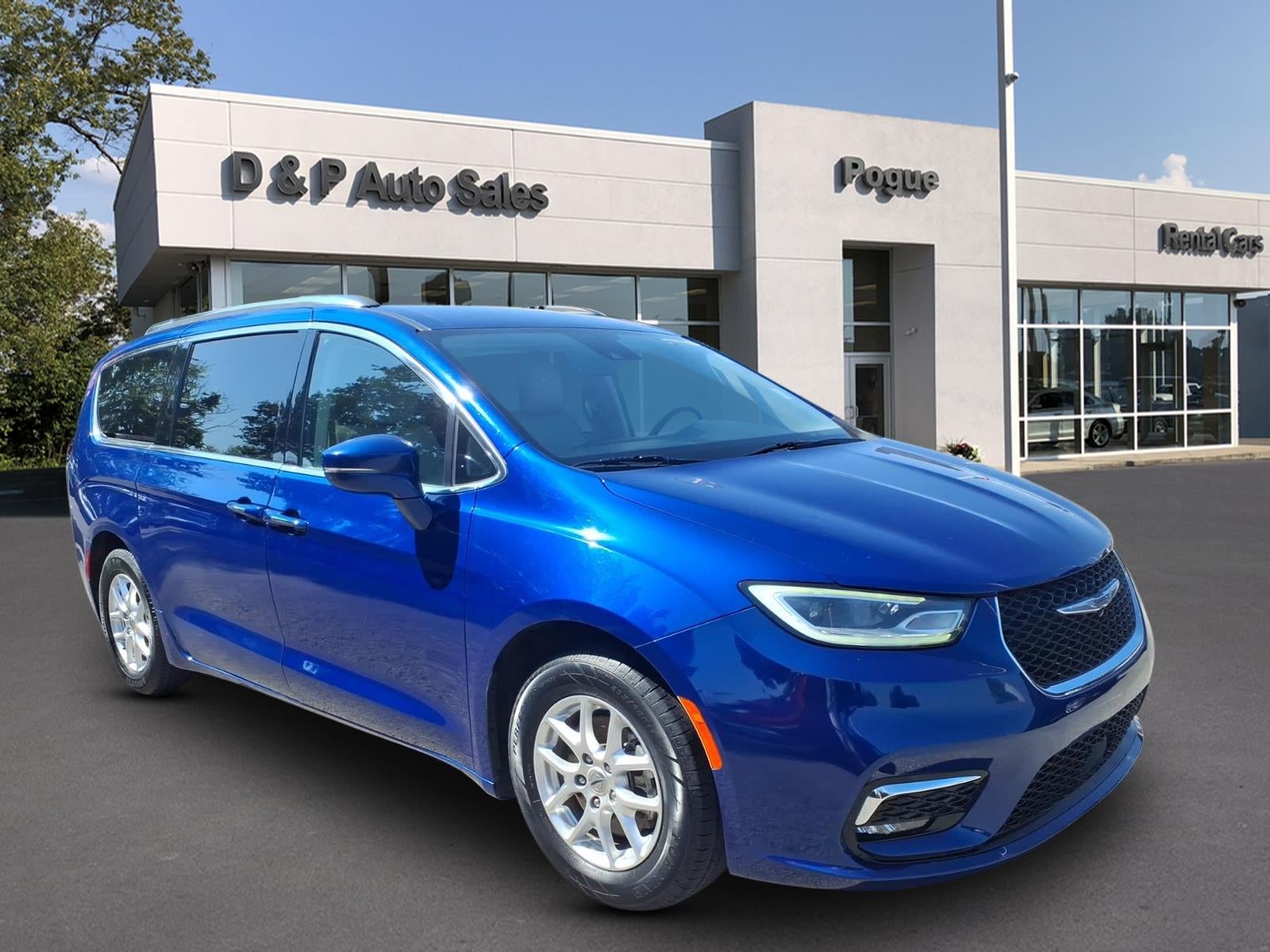 2021 Chrysler Pacifica Touring L in Ocean Blue Metallic — front three-quarter view